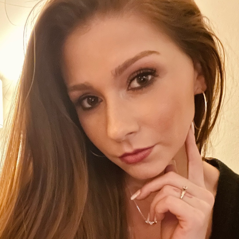 Meet your Posher, Kayla